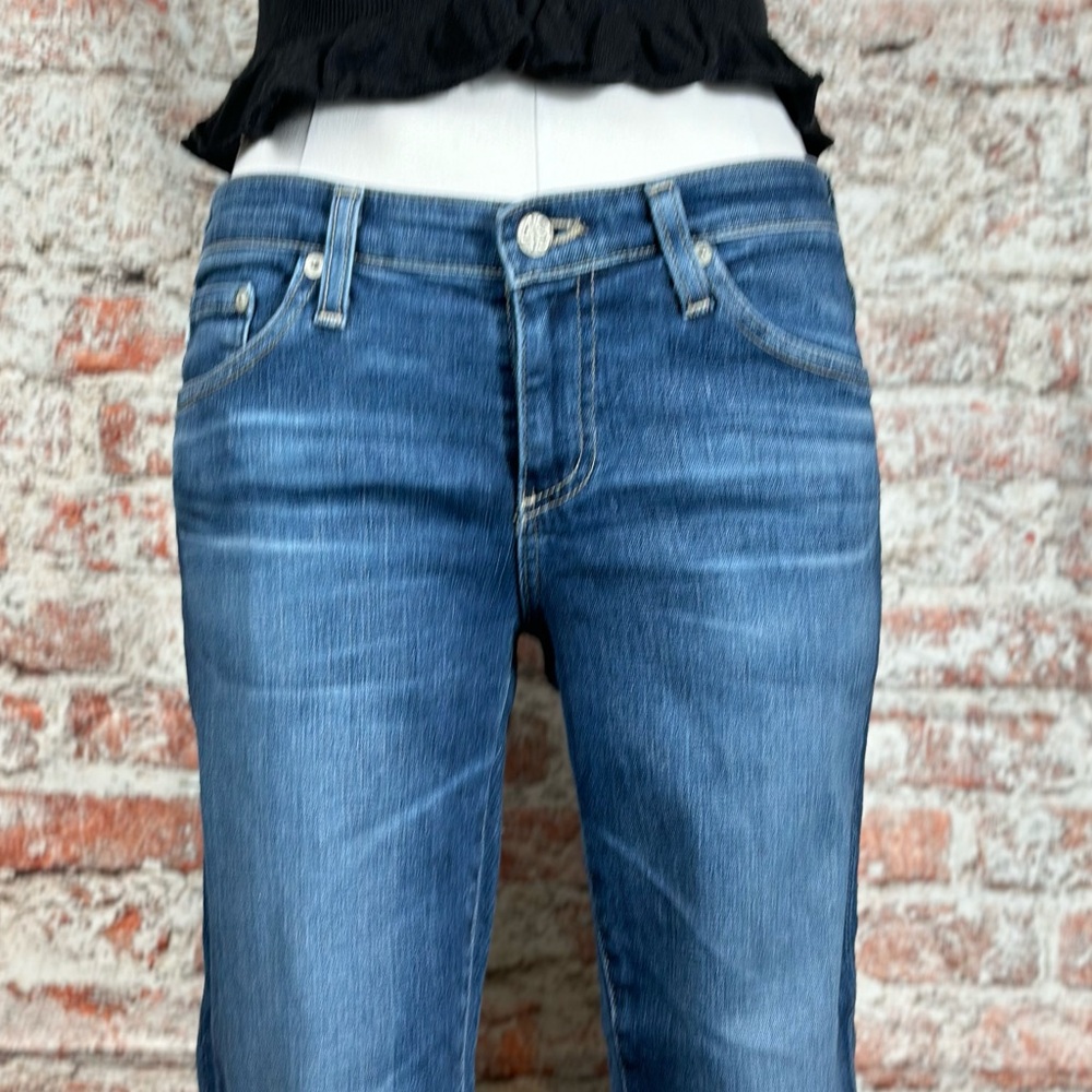 Skinny Boyfriend Jeans. AG Cigarette Roll-Up. Women’s Size: 28.